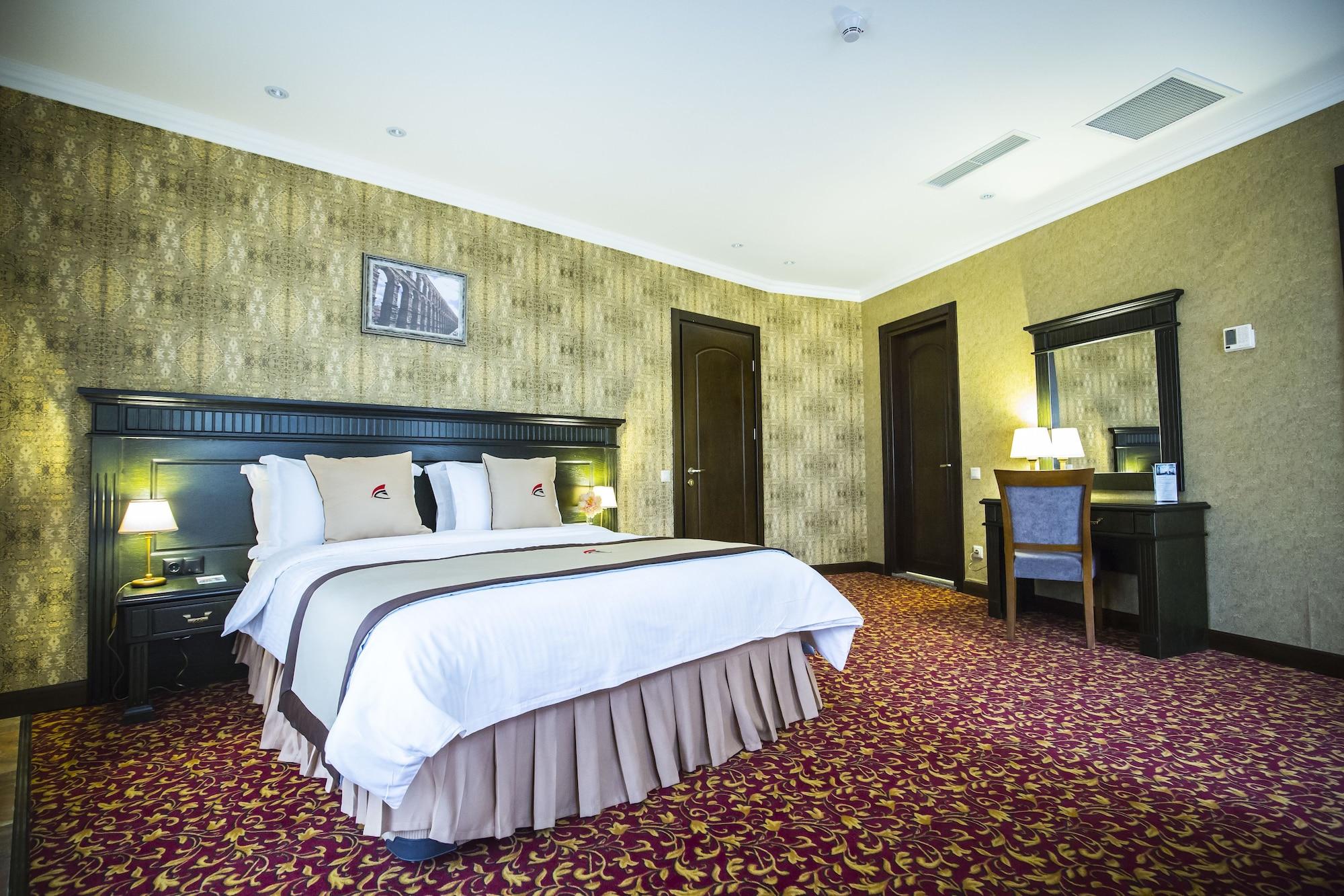 Colosseum Marina Hotel Batoumi Extérieur photo
