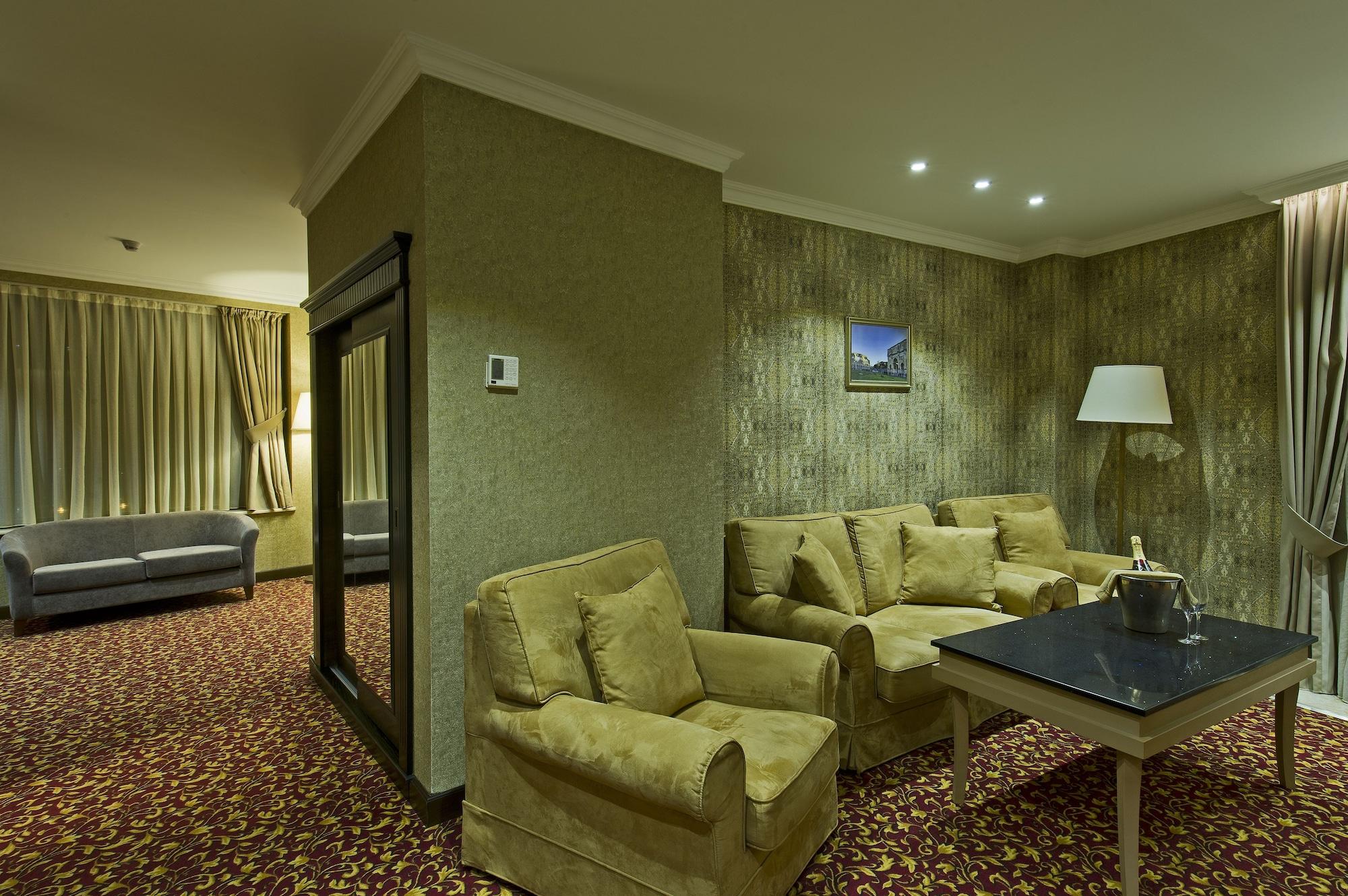 Colosseum Marina Hotel Batoumi Extérieur photo