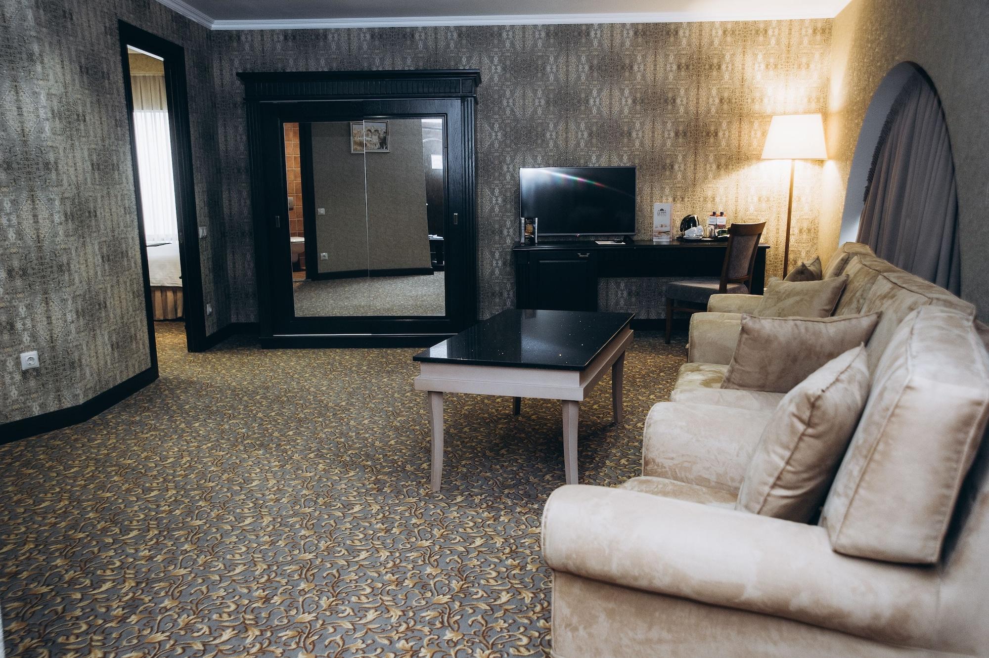 Colosseum Marina Hotel Batoumi Extérieur photo