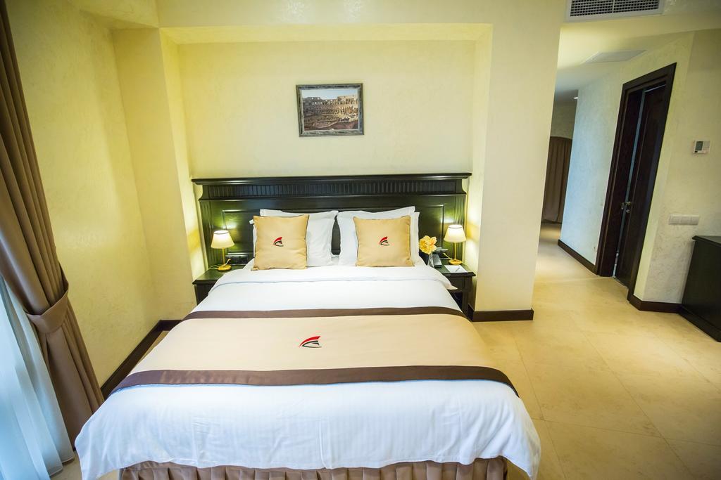 Colosseum Marina Hotel Batoumi Chambre photo