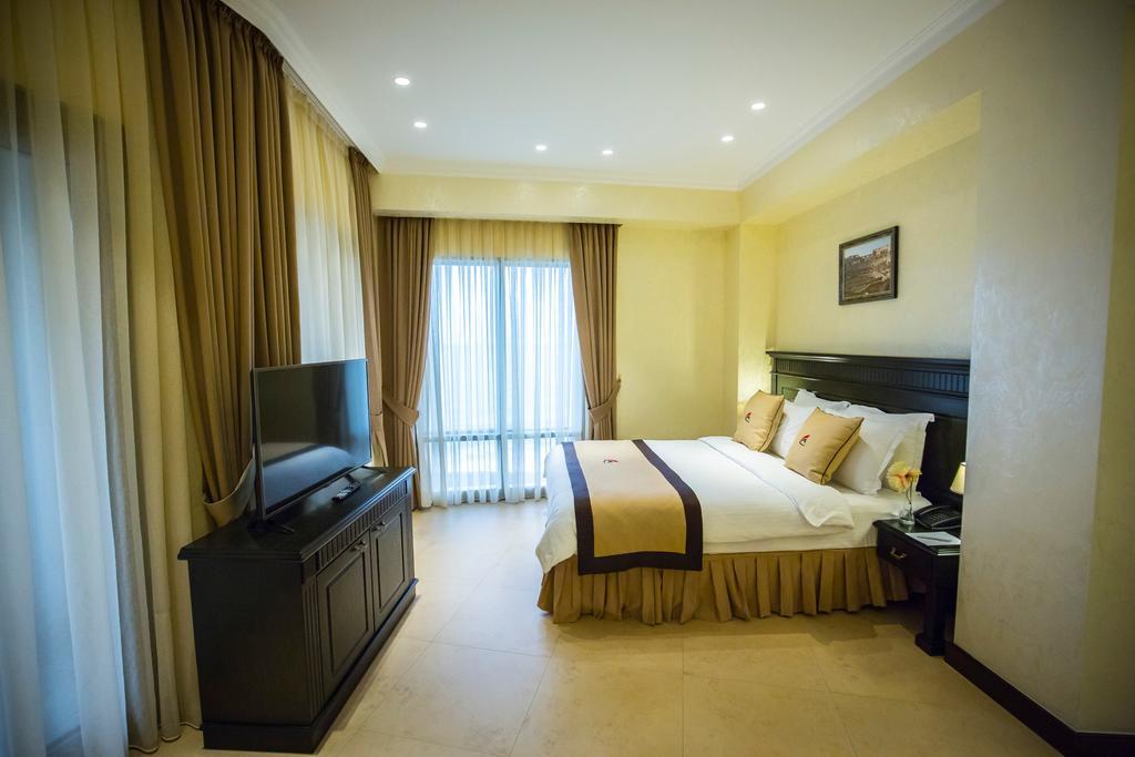 Colosseum Marina Hotel Batoumi Chambre photo