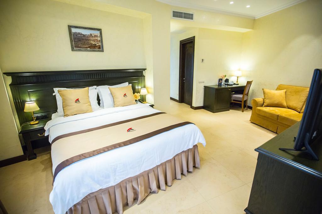 Colosseum Marina Hotel Batoumi Chambre photo