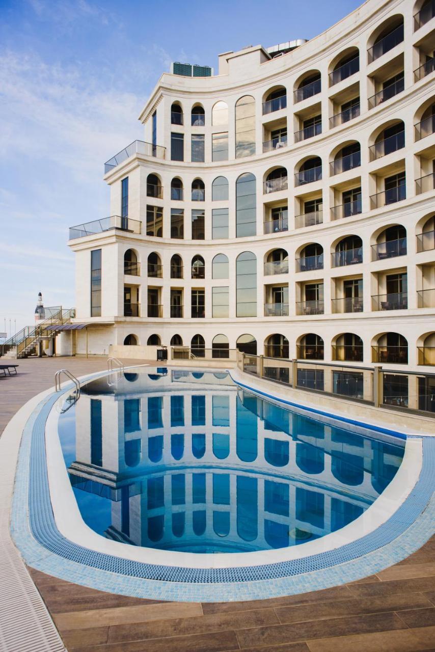 Colosseum Marina Hotel Batoumi Extérieur photo